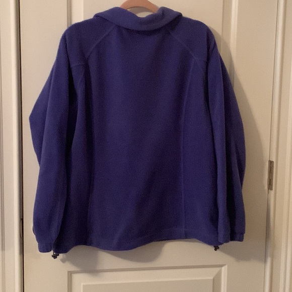 Columbia blue fleece jacket w/2 front & 2 inside pockets 1x. One small flaw-logo - Picture 6 of 13